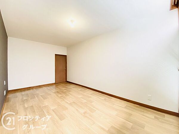 住まい選びは、価格や立地だけでなく、将来の暮らし方まで含めて考えることが大切です。今の段階で気になっていることを、まずスタッフに話してみてください