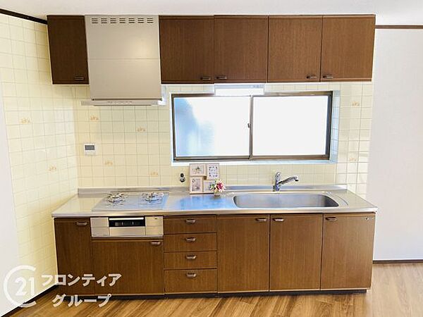 はじめてのご相談でも、経験豊富なスタッフが丁寧にお話を伺います。住まいのことで気になることがあれば、いつでもお声がけください