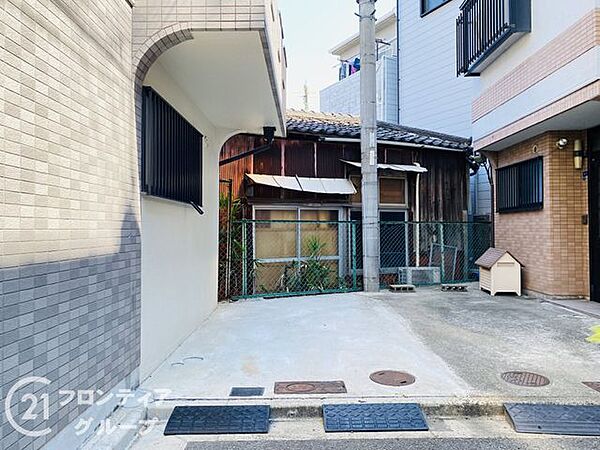 写真だけではわからない採光・広さ・周辺環境の実感は、実際に足を運んでみることが一番です。ご見学はいつでもご予約いただけます
