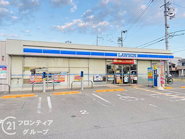 ローソン守口南寺方北通一丁目店 徒歩3分。 230m