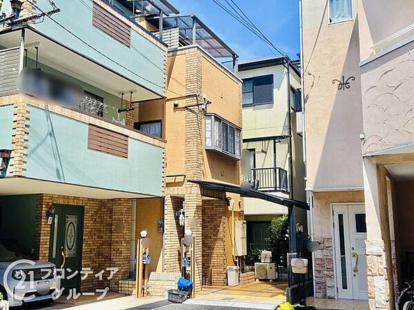 資金計画や住宅ローンのしくみなど、購入前に知っておきたいことをわかりやすくご説明しています。まずはお気軽にお問い合わせください