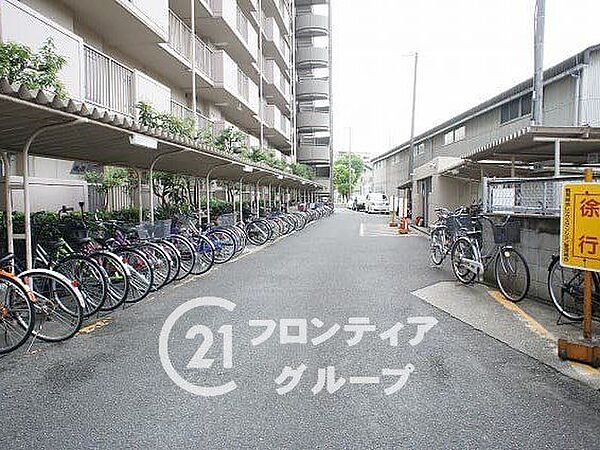写真だけではわからない採光・広さ・周辺環境の実感は、実際に足を運んでみることが一番です。ご見学はいつでもご予約いただけます