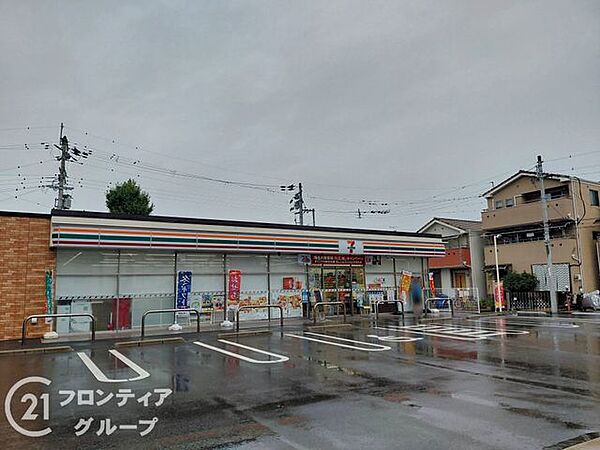 セブンイレブン東大阪稲田本町3丁目店 徒歩9分。 680m