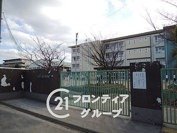 門真市立第五中学校 徒歩7分。 490m