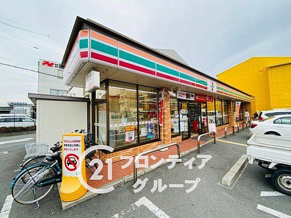セブンイレブン門真岸和田1丁目店 徒歩4分。 290m