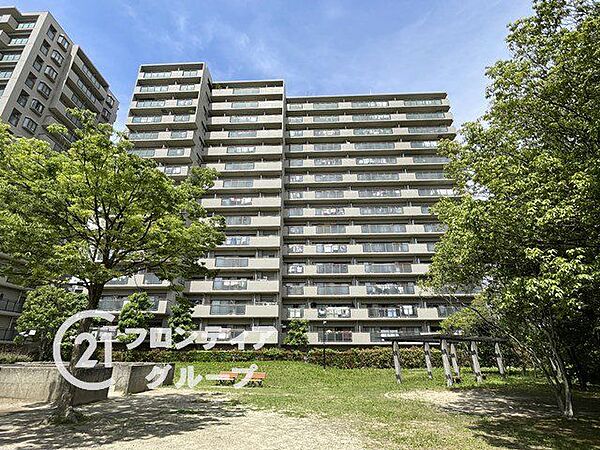 エリアの特性や周辺環境についての情報提供も行っています。物件だけでなく、地域の暮らしやすさも含めてご確認いただけます