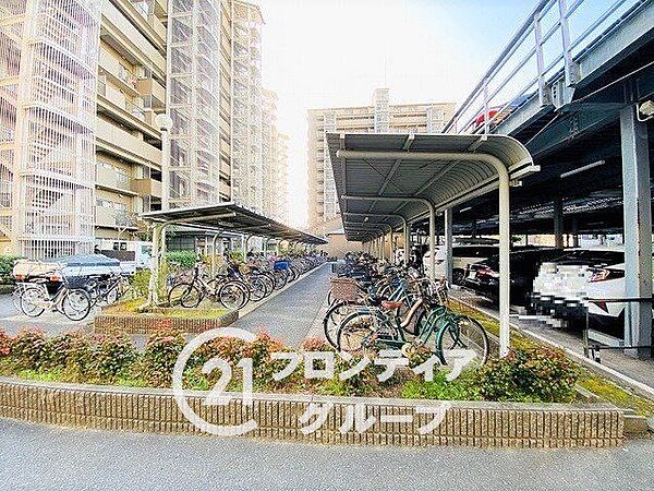 住まい選びは、価格や立地だけでなく、将来の暮らし方まで含めて考えることが大切です。今の段階で気になっていることを、まずスタッフに話してみてください