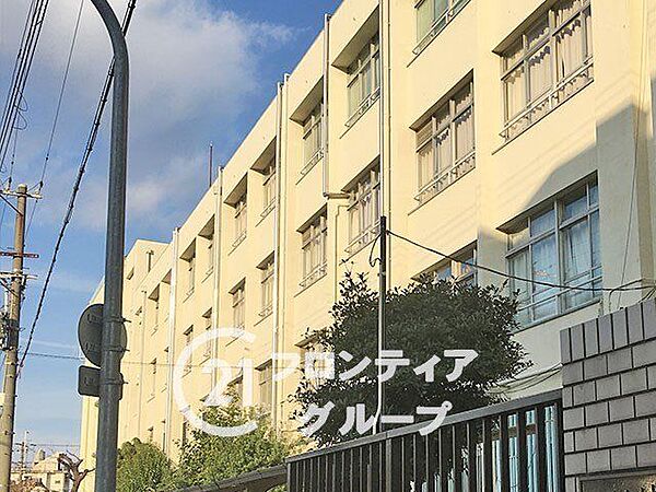 大阪市立城北小学校 徒歩4分。 320m