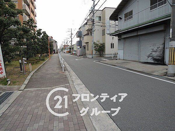 写真だけではわからない採光・広さ・周辺環境の実感は、実際に足を運んでみることが一番です。ご見学はいつでもご予約いただけます