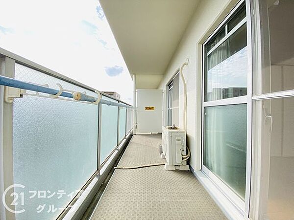 「賃貸のままでいいのか、買うべきか」その判断に必要な情報を、スタッフがわかりやすく整理してお伝えします。お気軽にご相談ください
