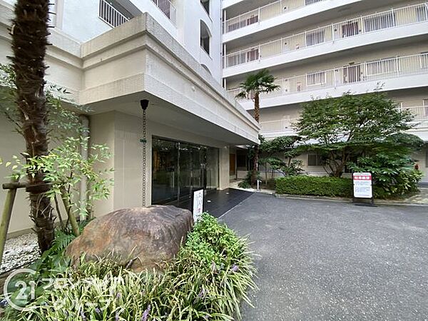 「賃貸のままでいいのか、買うべきか」その判断に必要な情報を、スタッフがわかりやすく整理してお伝えします。お気軽にご相談ください
