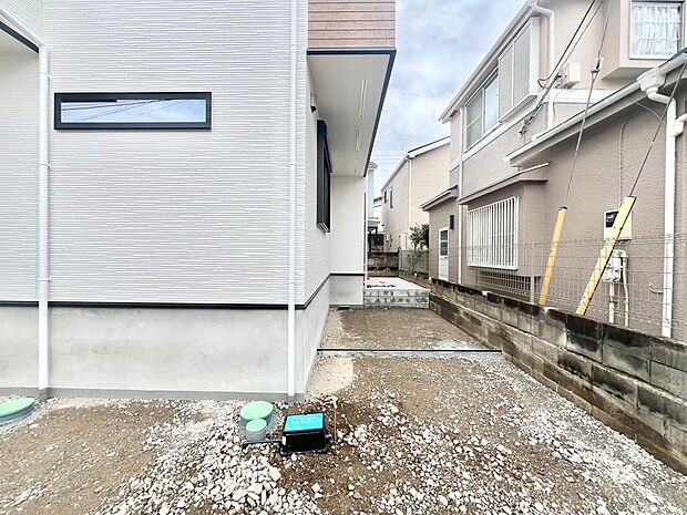 ゆったりとした駐輪スペースを確保いたしました。自転車やバイクなど、置き場所に困ることはないでしょう。