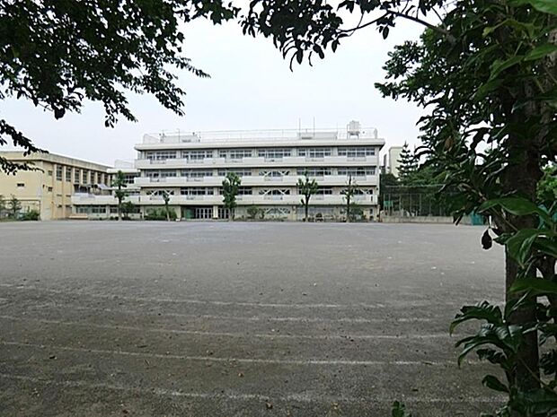 西東京市立田無第四中学校まで約700m