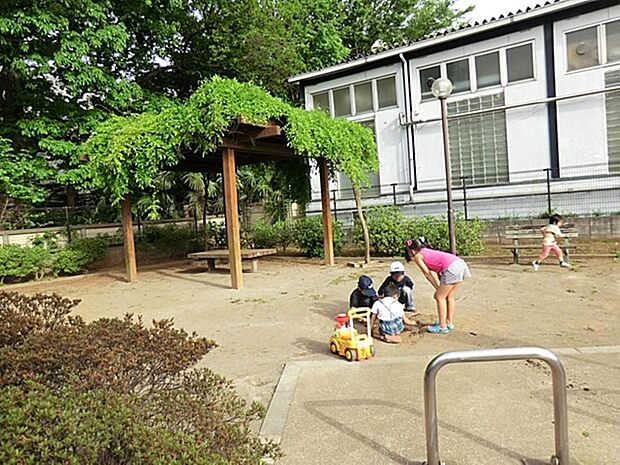 旭が丘台田原児童遊園まで約1088m