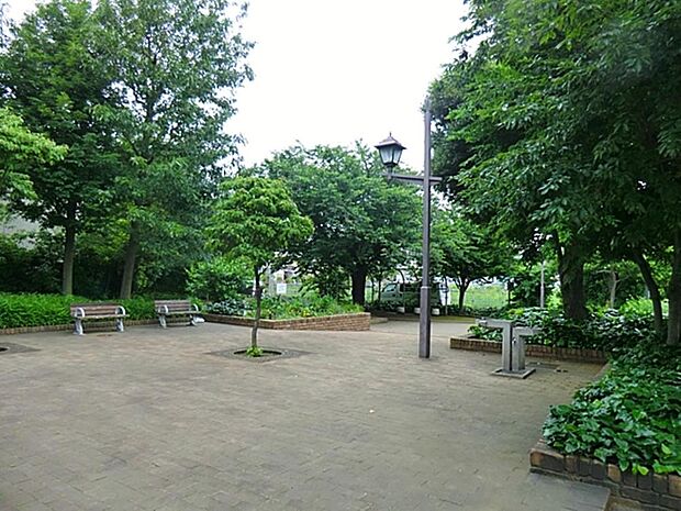 たかはら公園まで約857m