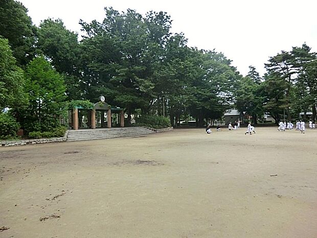 大泉公園まで約1608m