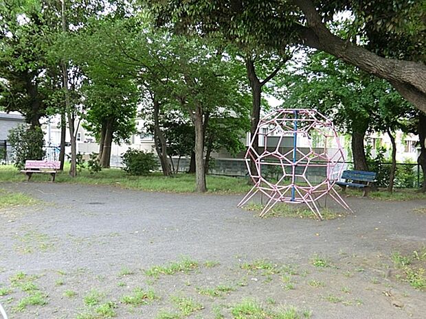 白山第二公園まで約656m