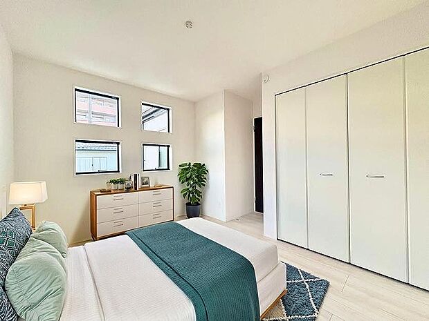 【配置してある家具や小物はCGによるイメージです】 【Bedroom】居室