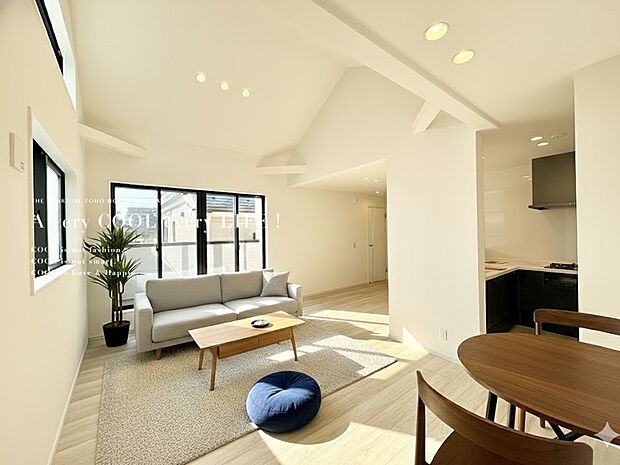 【配置してある家具や小物はCGによるイメージです。】【Livingroom】リビングルーム