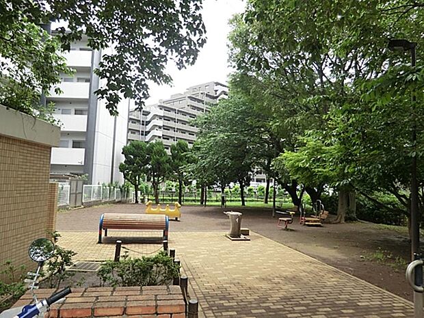 富士見ランド公園まで約549m