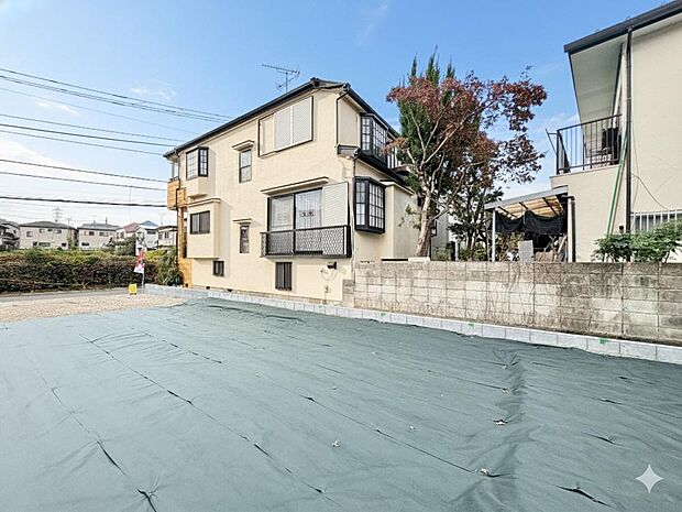 【街に溶け合う美しい景観をCG加工により空を晴天にしています】【Under construction】建設中