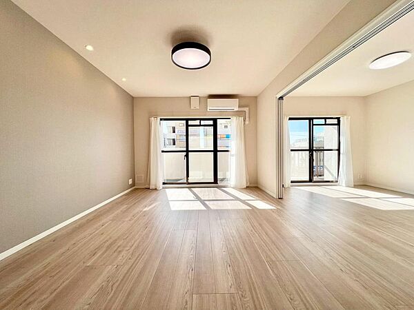 リビング/ダイニング