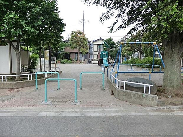 緑橋児童公園まで約242m