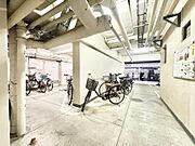 【Bicycle parking area】駐輪場