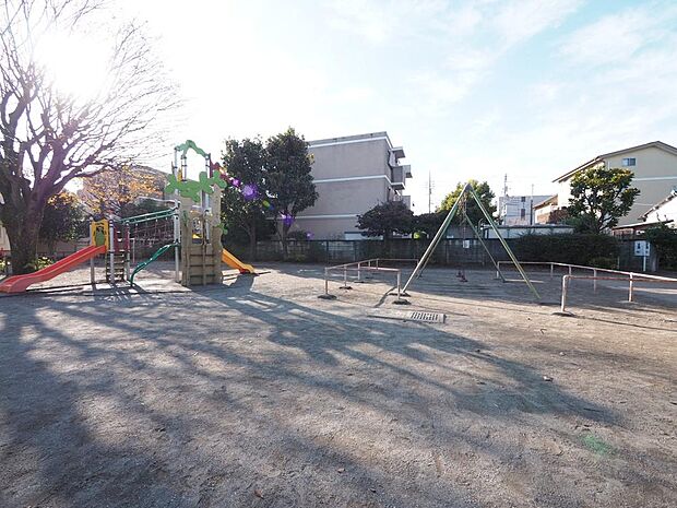 上連雀みどり児童遊園まで約450m