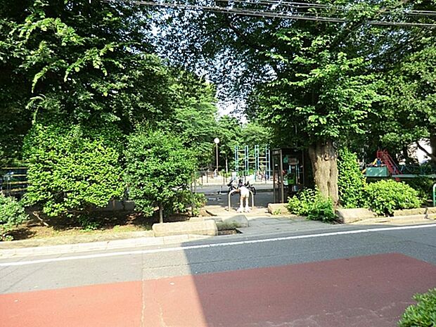 徳殿公園まで約225m