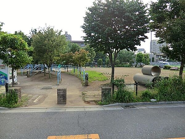 広沢公園まで約353m