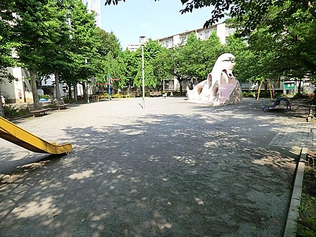 堀船三丁目西児童遊園まで約282m