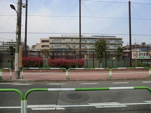 北区立西浮間小学校まで約945m