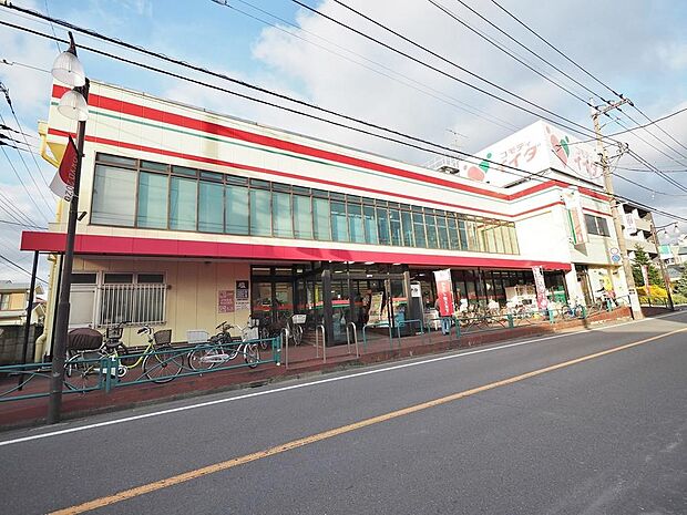 コモディイイダ三鷹店まで約617m