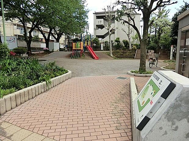 富士見西児童遊園まで約452m