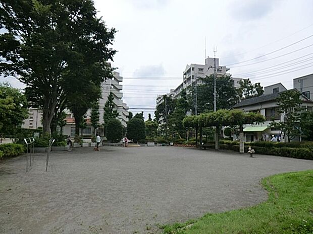 ひょうたん島公園まで約637m