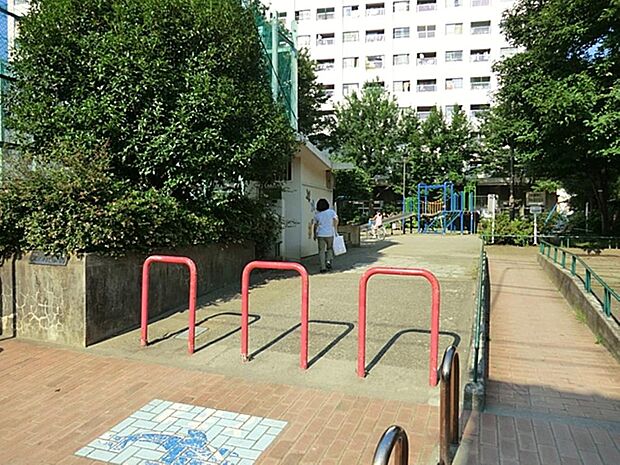 堀ノ内東公園まで約515m
