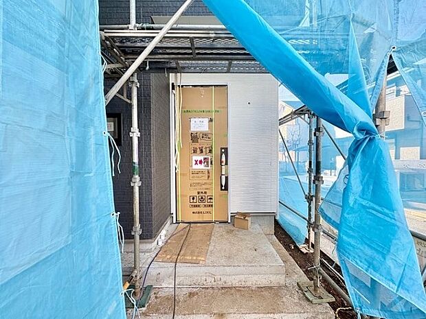 【Under Construction】建設中【Entrance】玄関
