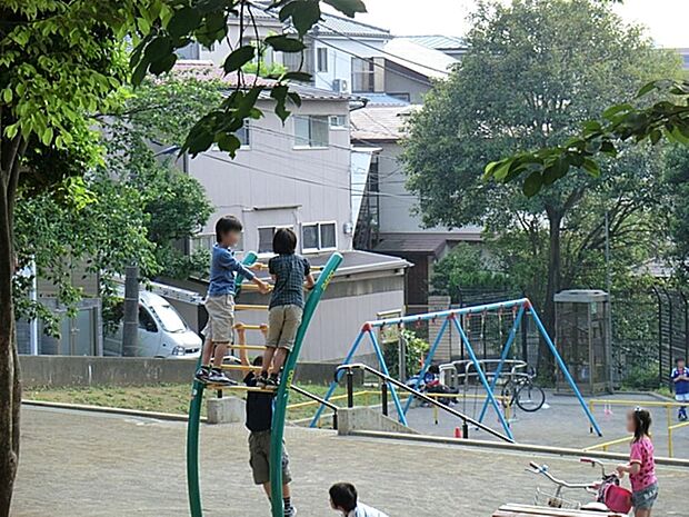 上練馬公園まで約662m