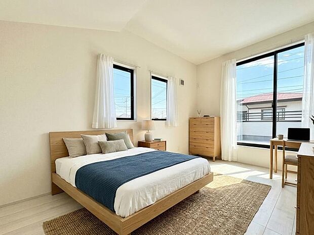 【配置してある家具や小物はCGによるイメージです。】【Bedroom】居室