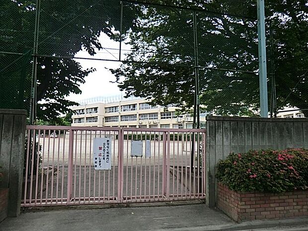 練馬区立大泉北中学校まで約799m