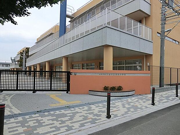 三鷹市立東台小学校まで約669m