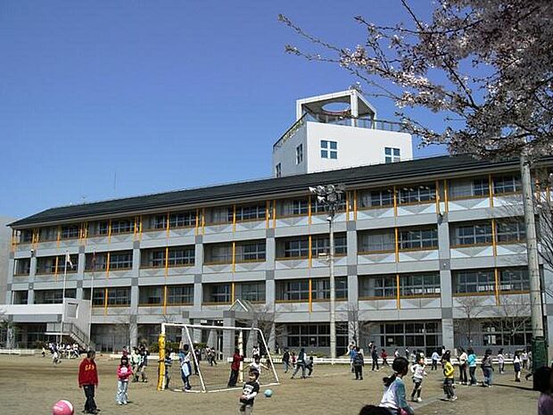 小平市立小平第六小学校まで約800m