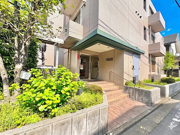 「画像処理技術で青空を再現しています。」【Exterior】外観