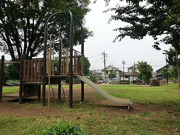 学園原っぱ公園まで約785m