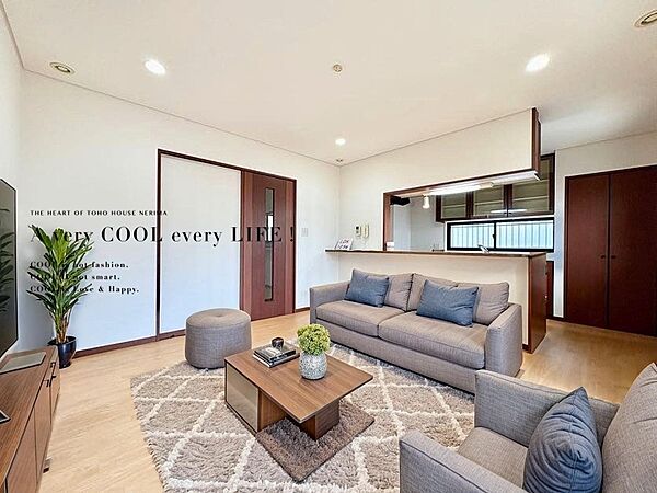 【配置してある家具や小物はCGによるイメージです。】【Livingroom】リビングルーム