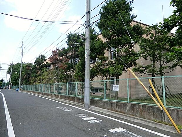 練馬区立開進第一中学校まで約467m