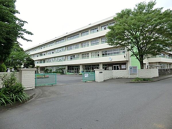 志木市立志木第二中学校まで約266m
