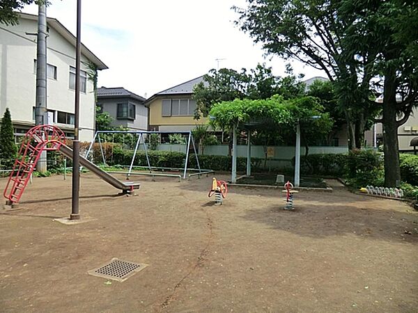 上荻窪児童遊園まで約1200m