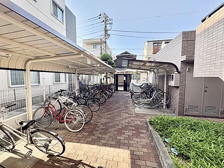 【Bicycle parking area】駐輪場